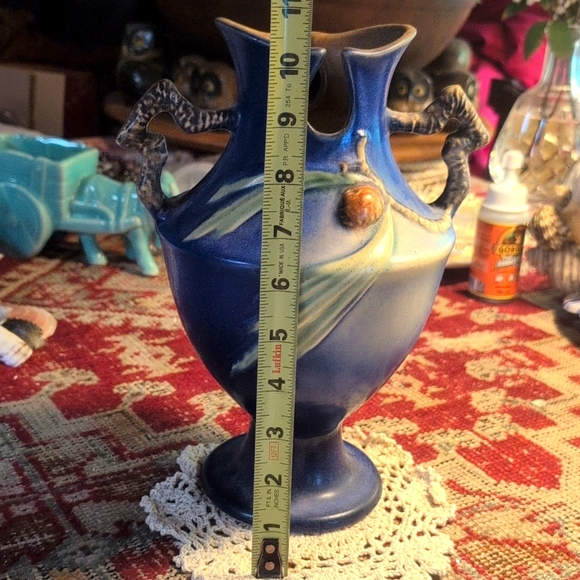 💥SOLD💥Roseville Pinecone Pottery Large Vase - Picture 9 of 10